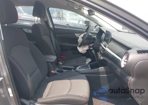 2023 Kia Forte Lxs z USA, uszkodzony, nr VIN 3KPF24AD1PE635307